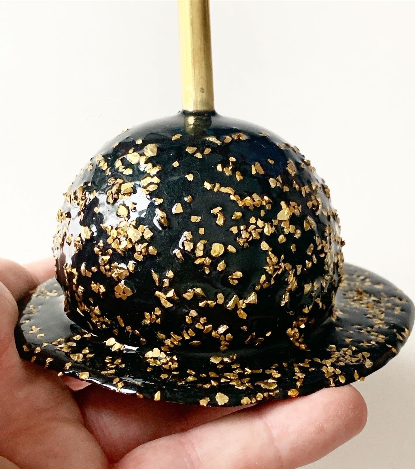 Pearly Black Giant Melting Lollipop With Gold Sprinkles And Golden Brass Stick